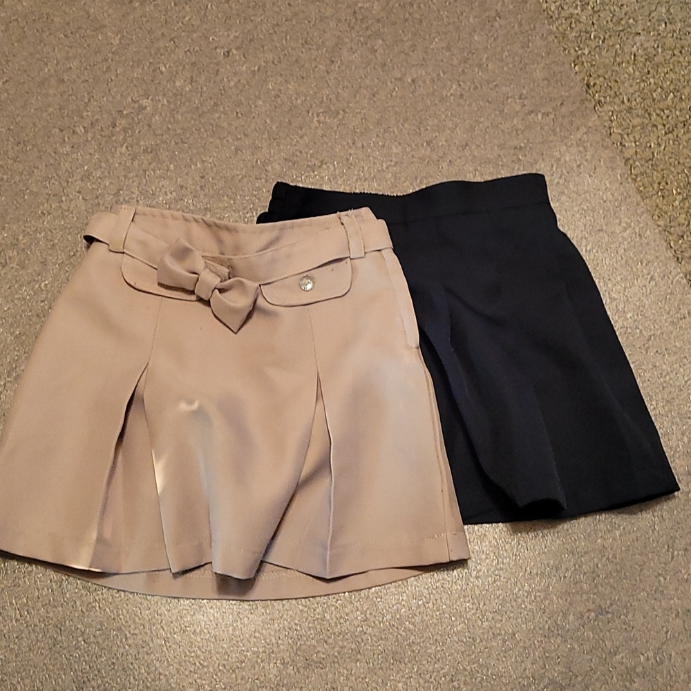 Gently used Girls Uniform Skorts Size 5